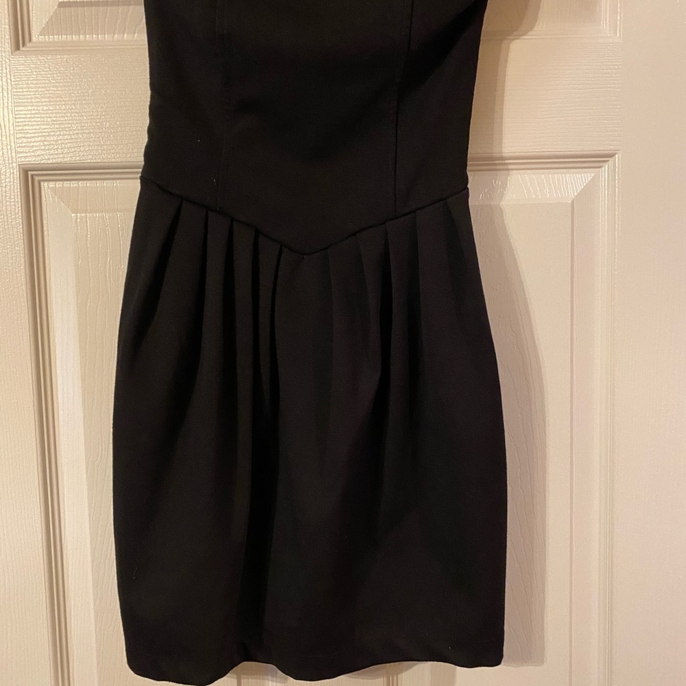 Forever 21 little black strapless dress